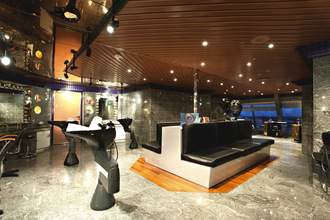 Carnival Cruise Line, Carnival Glory, Beauty Salon ©Radu.jpg